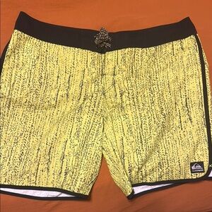 Quiksilver Yellow and Black Board Shorts with Modern Fit